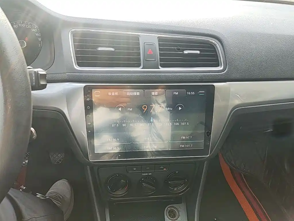 Volkswagen Lavida 2017 1.6L Manual Trend Edition фото 13