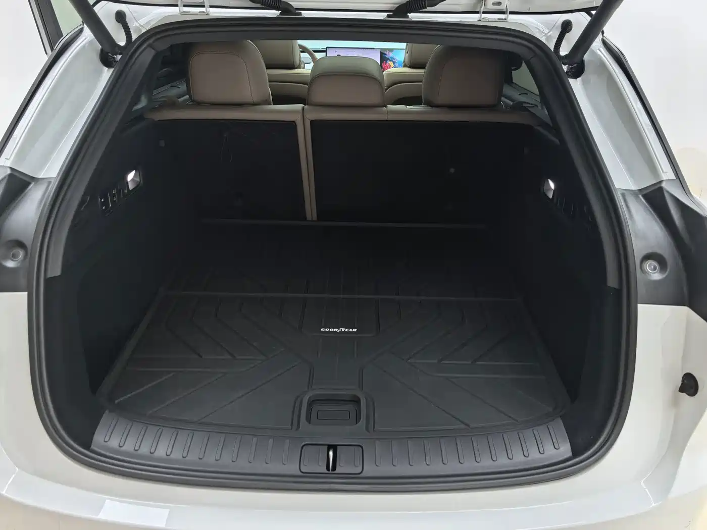 Li Auto i6 2026 2025 2WD Base Model