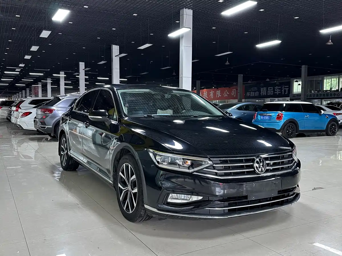 Volkswagen Magotan 2020 330TSI DSG Leading фото 3
