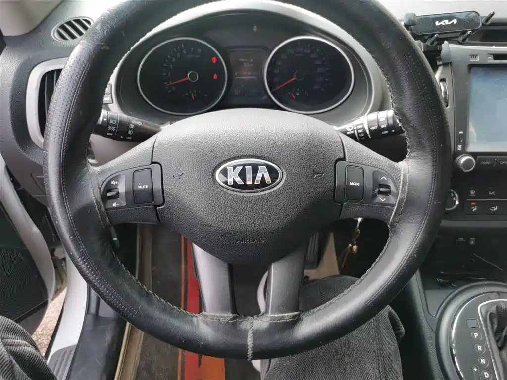 Kia Sportage 2015 2.0L Automatic 2WD GL фото 11