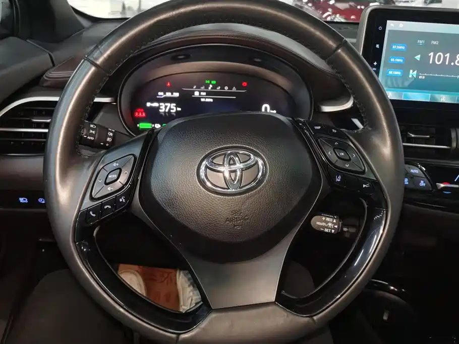 Toyota C-HR EV 2020 Premium Sunroof Edition фото 15