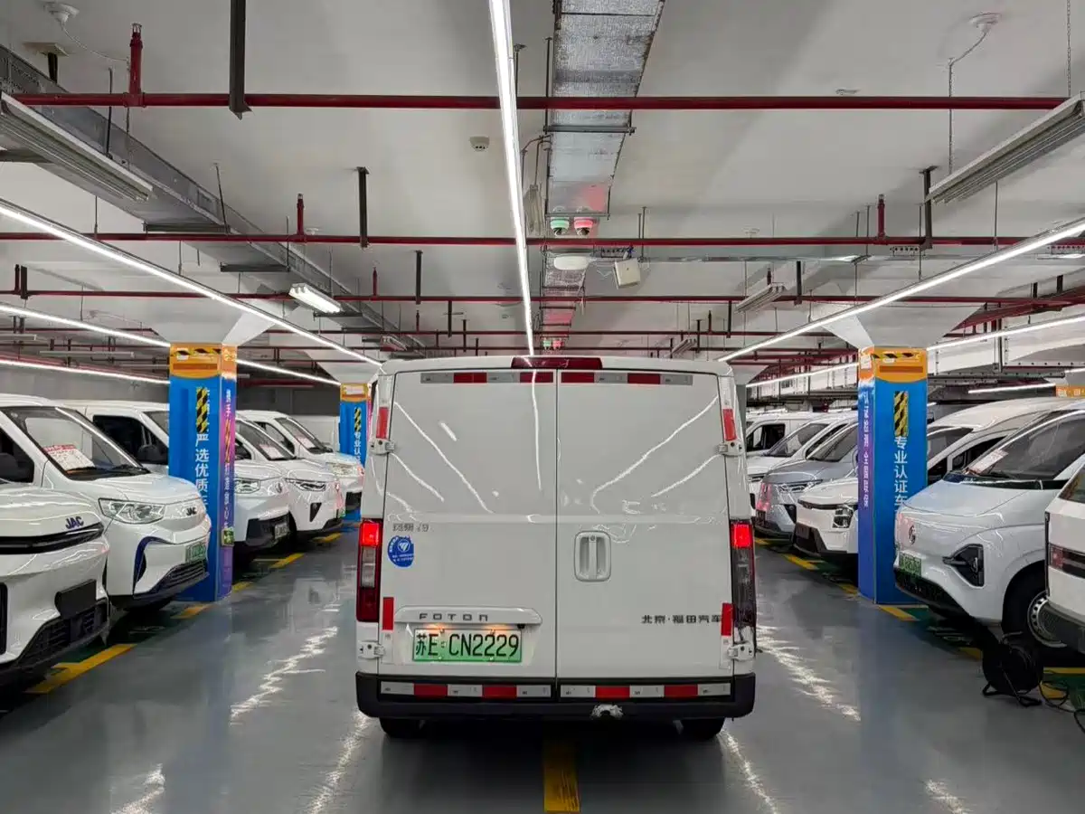 Foton Fengjing i7 2025 2025 Professional Logistics Long Wheelbase FWD CATL 66.67kWh Smart Edition Flat Roof Single Tire 2-Seater