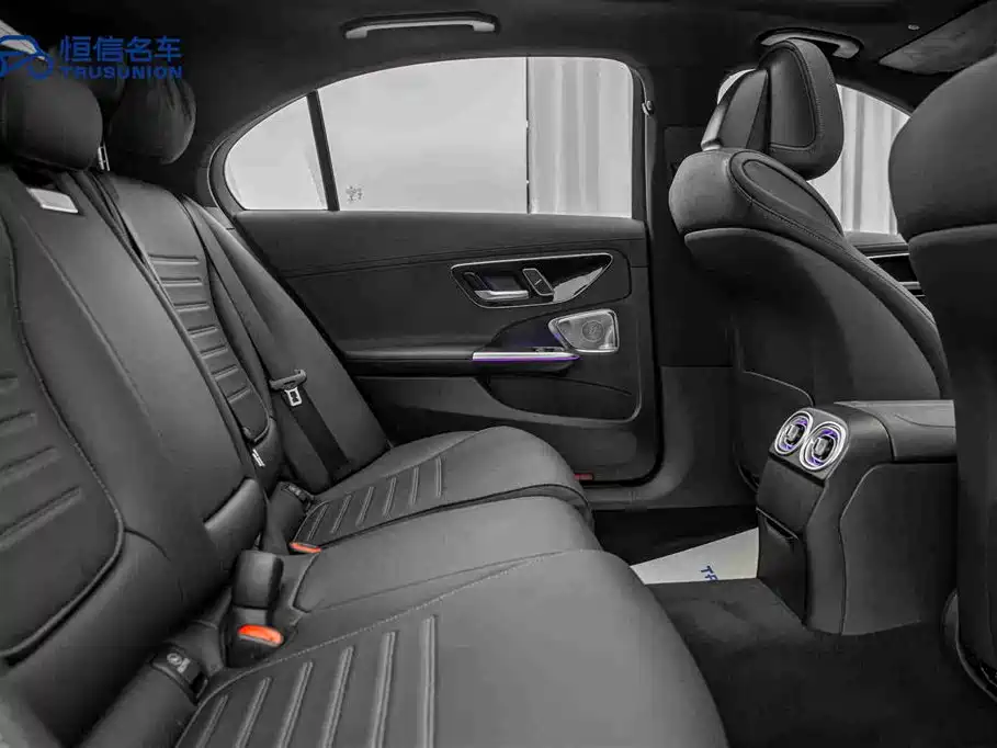 Mercedes-Benz C-Class 2023 Facelift C 260 L Night Sport Edition фото 16