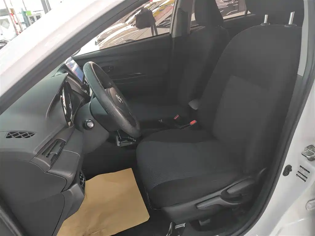 Toyota YARiS L Zhi Xiang 2019 1.5E CVT Charming China VI фото 11