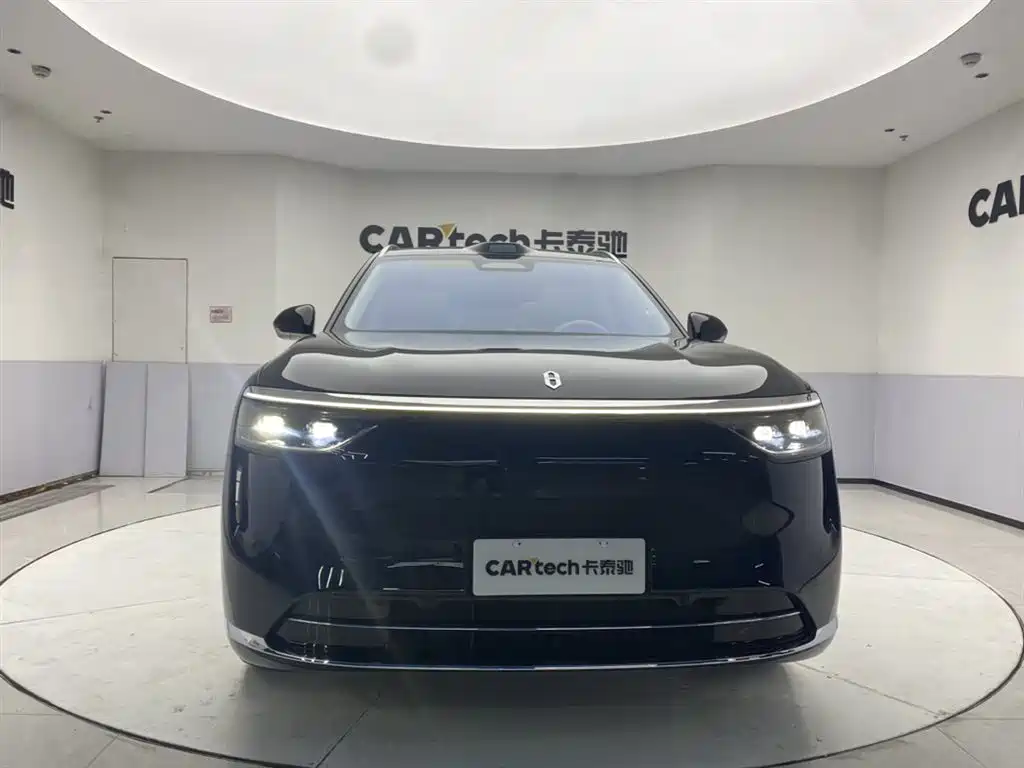 AITO Wenjie AITO M8 2025 Range Extender Max+ Edition 53.4kWh 5-seater фото 3