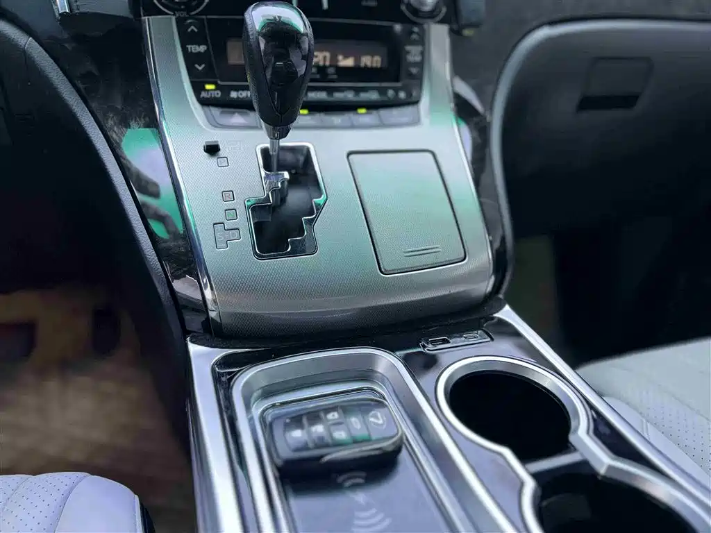 Toyota Alphard 2012 2.4L Luxury Edition фото 7