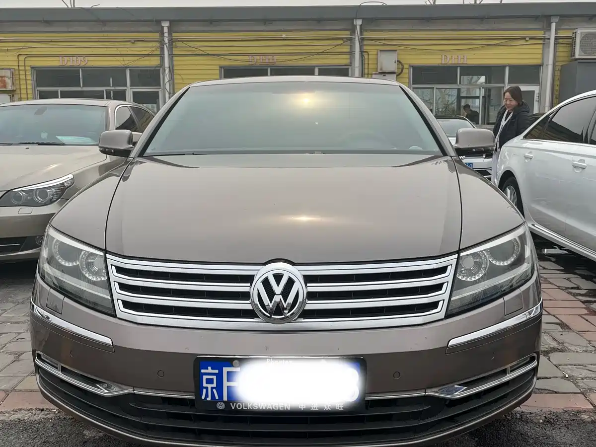 Volkswagen Phaeton 2011 3.6L V6 5-seat Long Wheelbase Individual фото 3