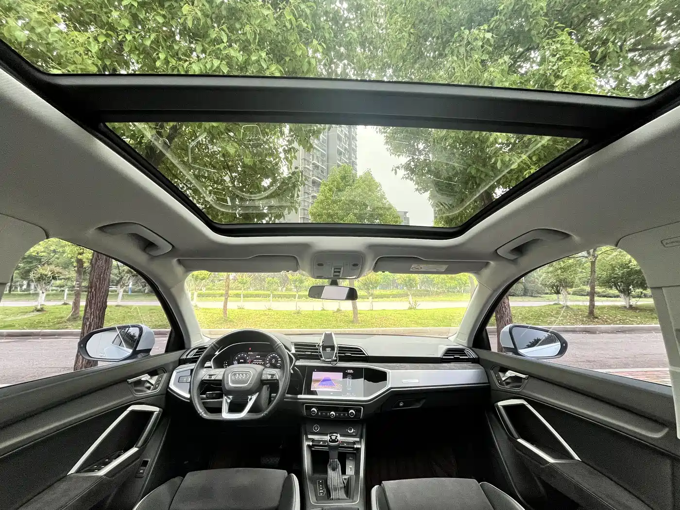 AUDI Q3