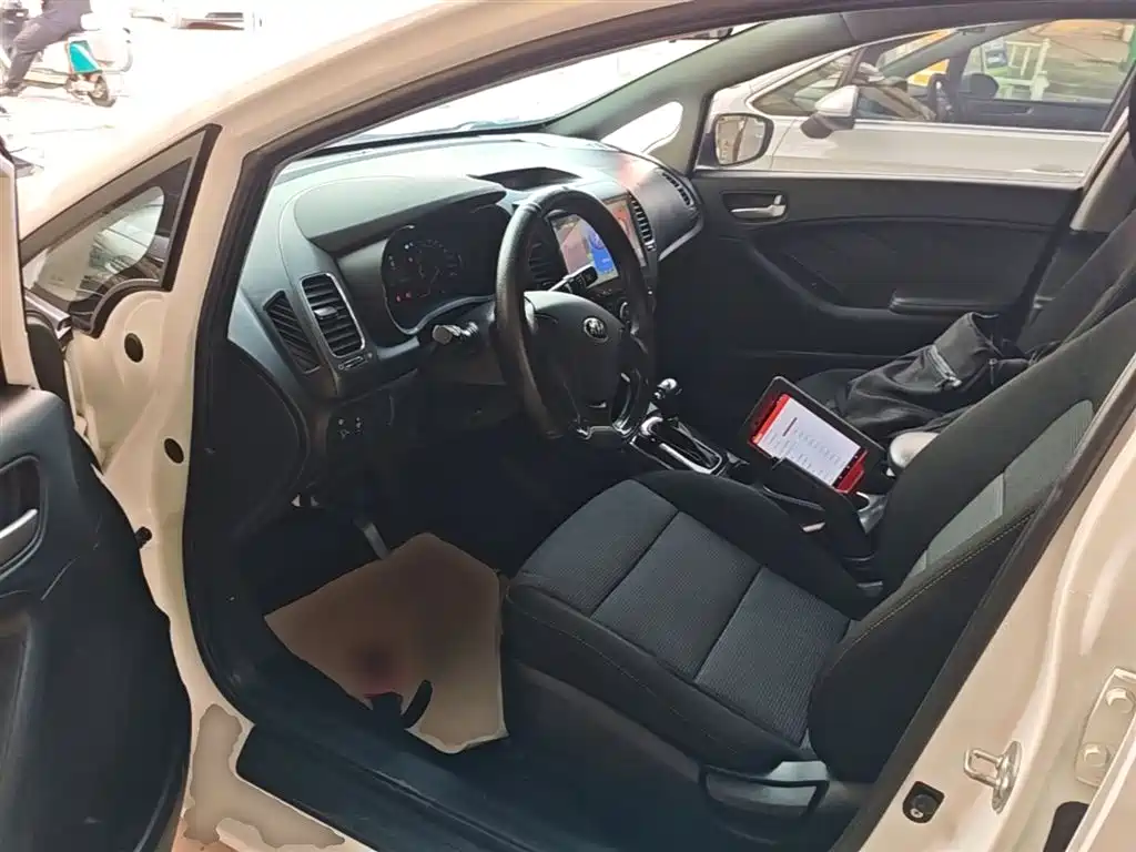 Kia K3 2016 1.6L Automatic GL фото 15