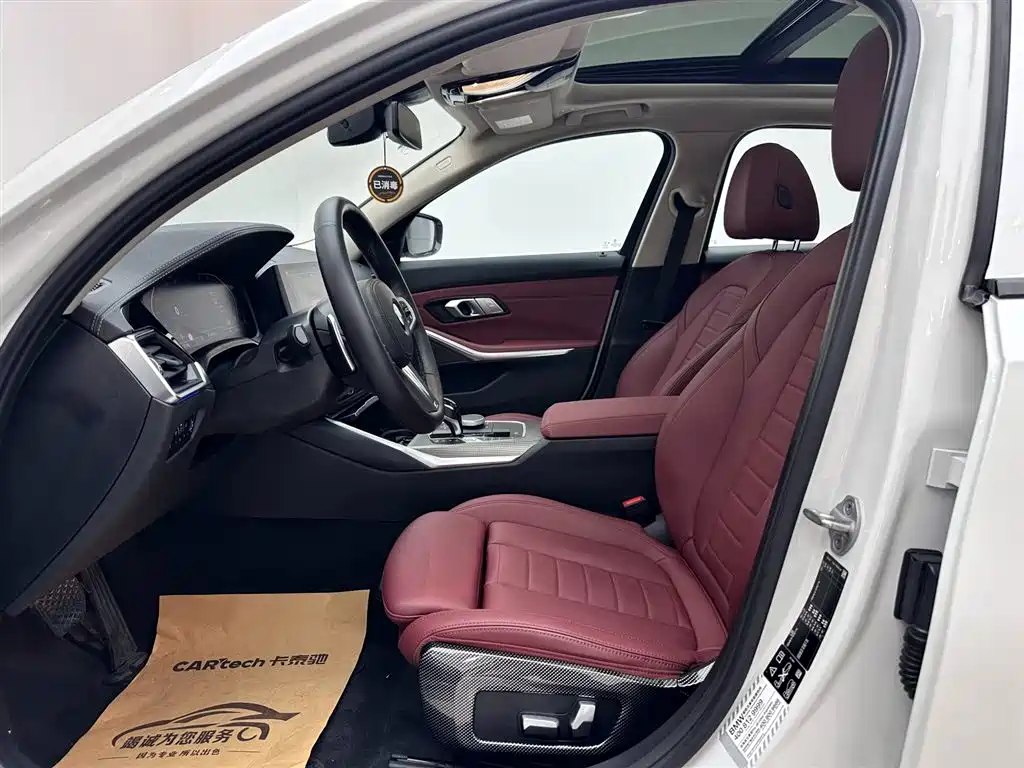 BMW 3 Series 2021 330Li xDrive M Sport Night Edition фото 8