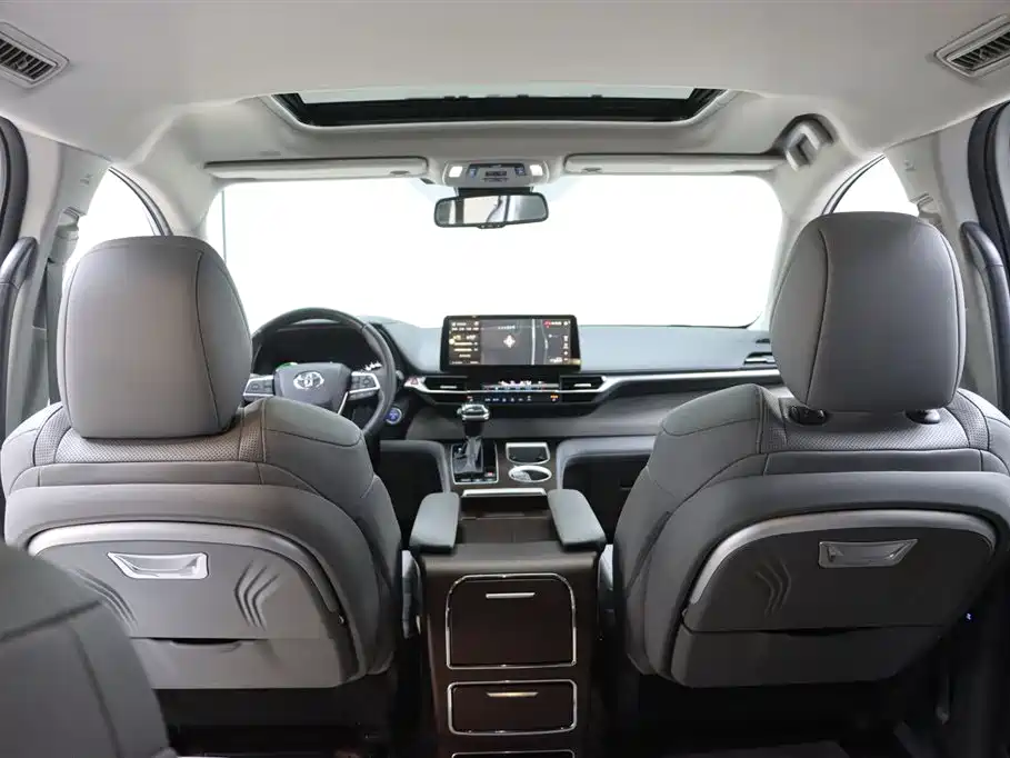 Toyota Sienna 2021 2.5L Hybrid Luxury Edition фото 20