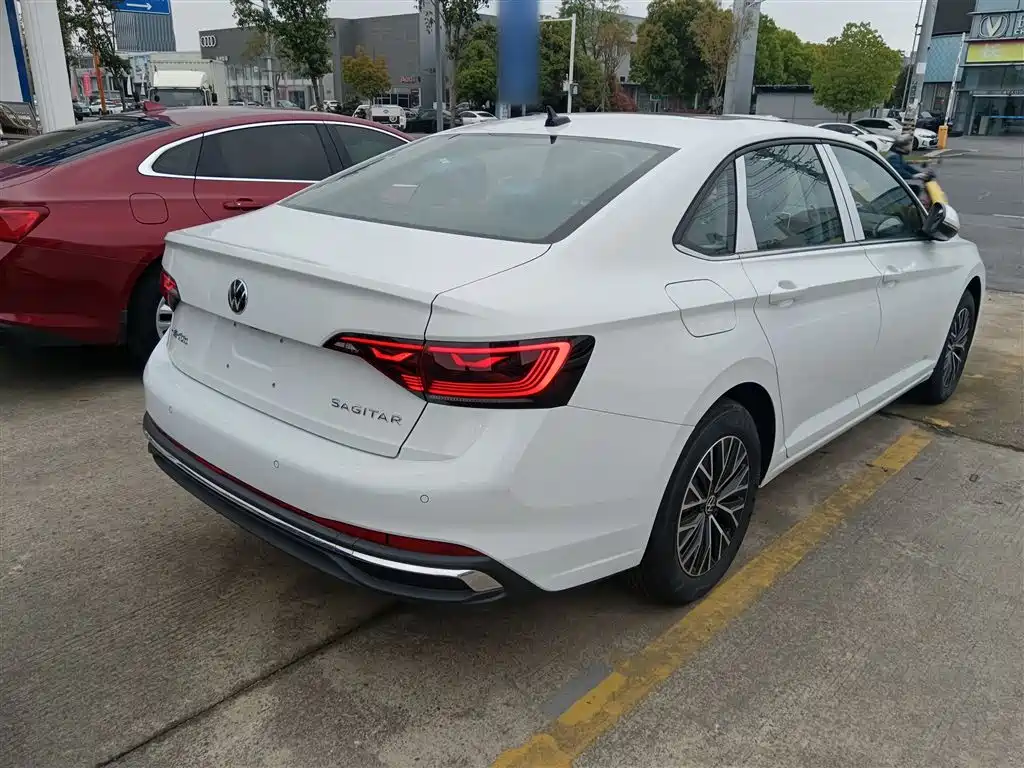 Volkswagen Sagitar 2025 Model Year Facelift 200TSI DSG Soaring Edition фото 7