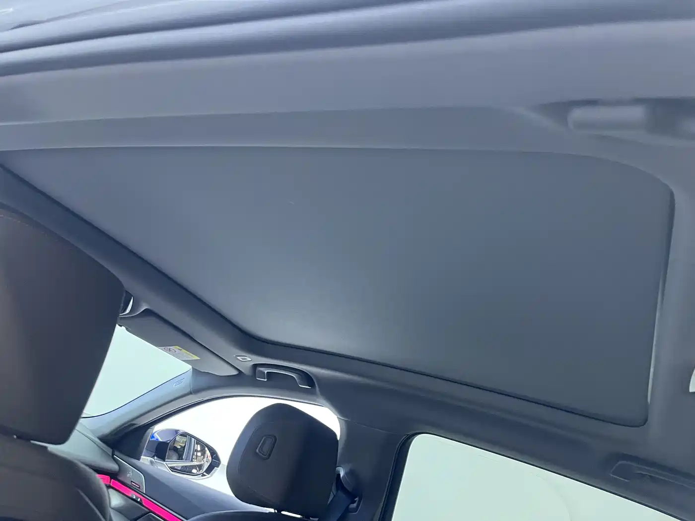 BMW 5 Series 2025 530Li Leading M Sport Package фото 10