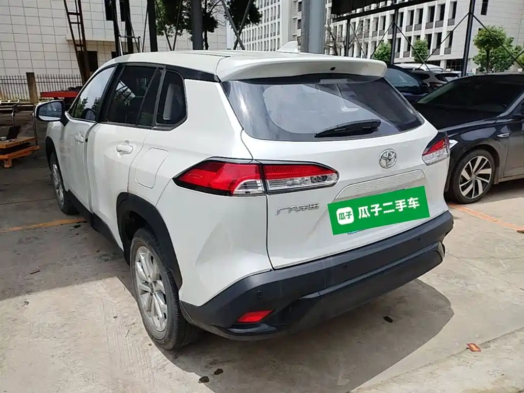 Toyota Frontlander 2024 2.0L CVT Elite Plus Edition фото 5