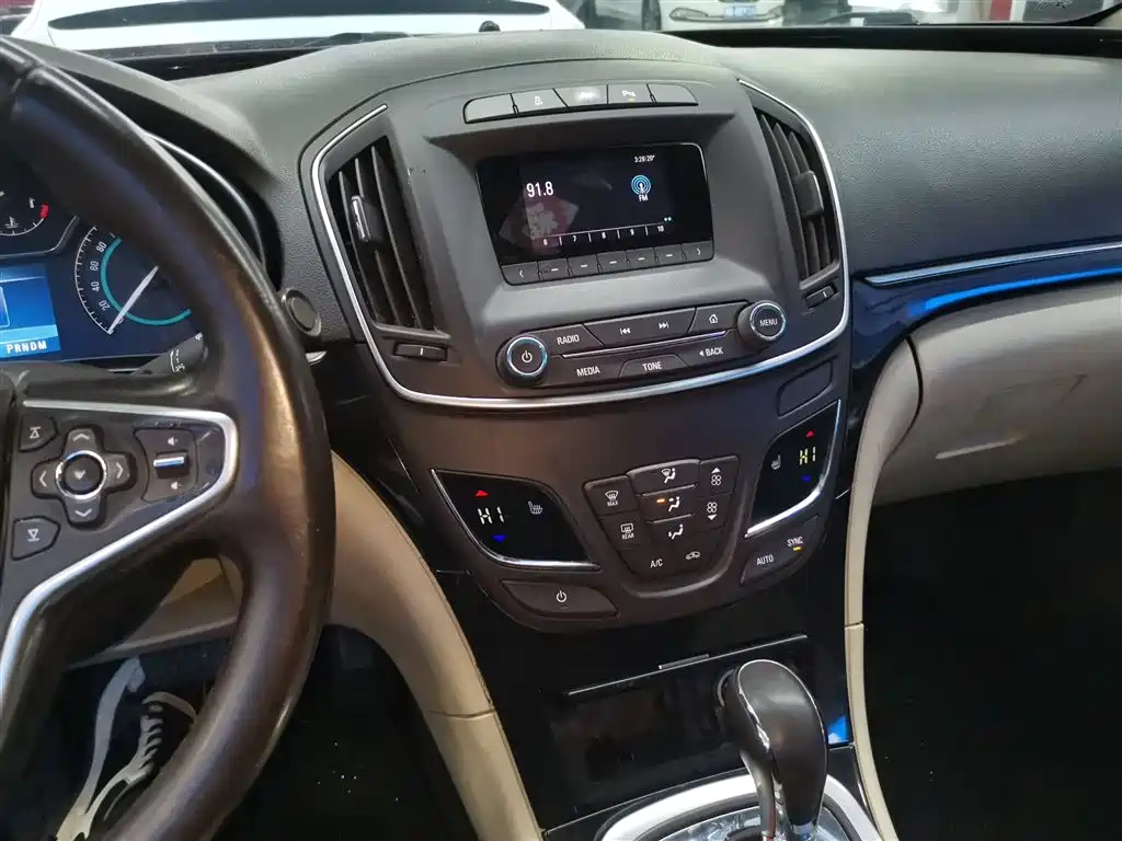 Buick Regal 2014 2.0L Elite Fashion Type фото 8