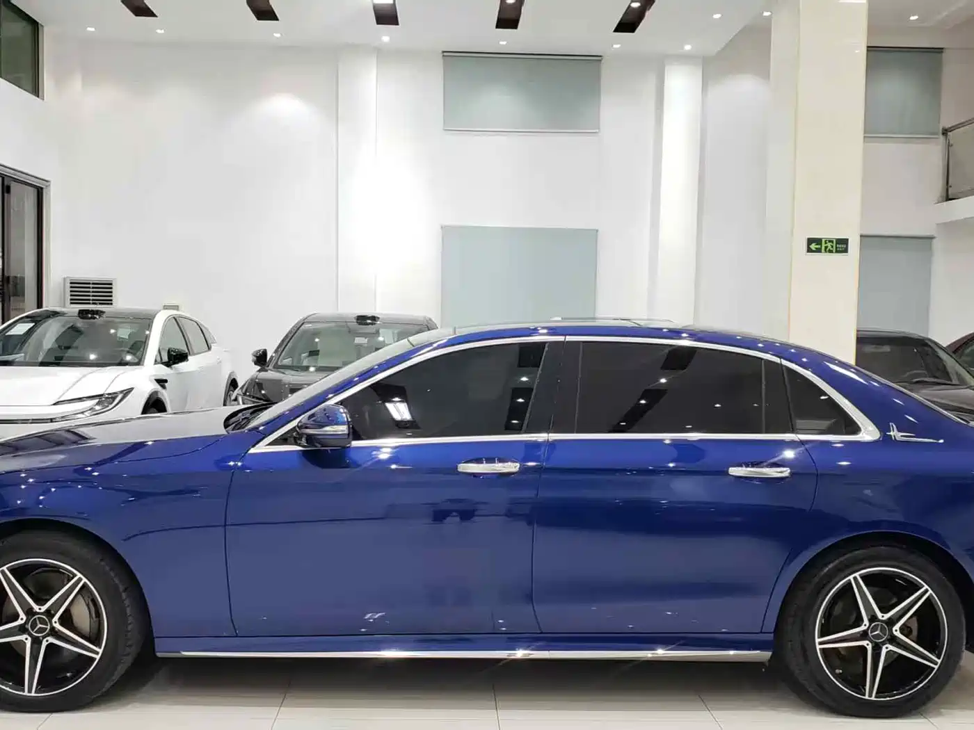 Mercedes-Benz E-Class 2017 E 300 L Sport Luxury фото 13