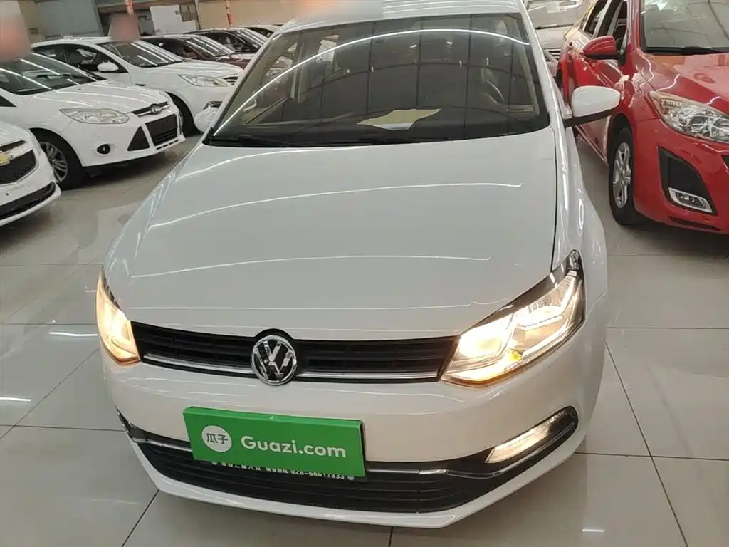 Volkswagen Polo 2016 1.6L Automatic Comfort фото 3