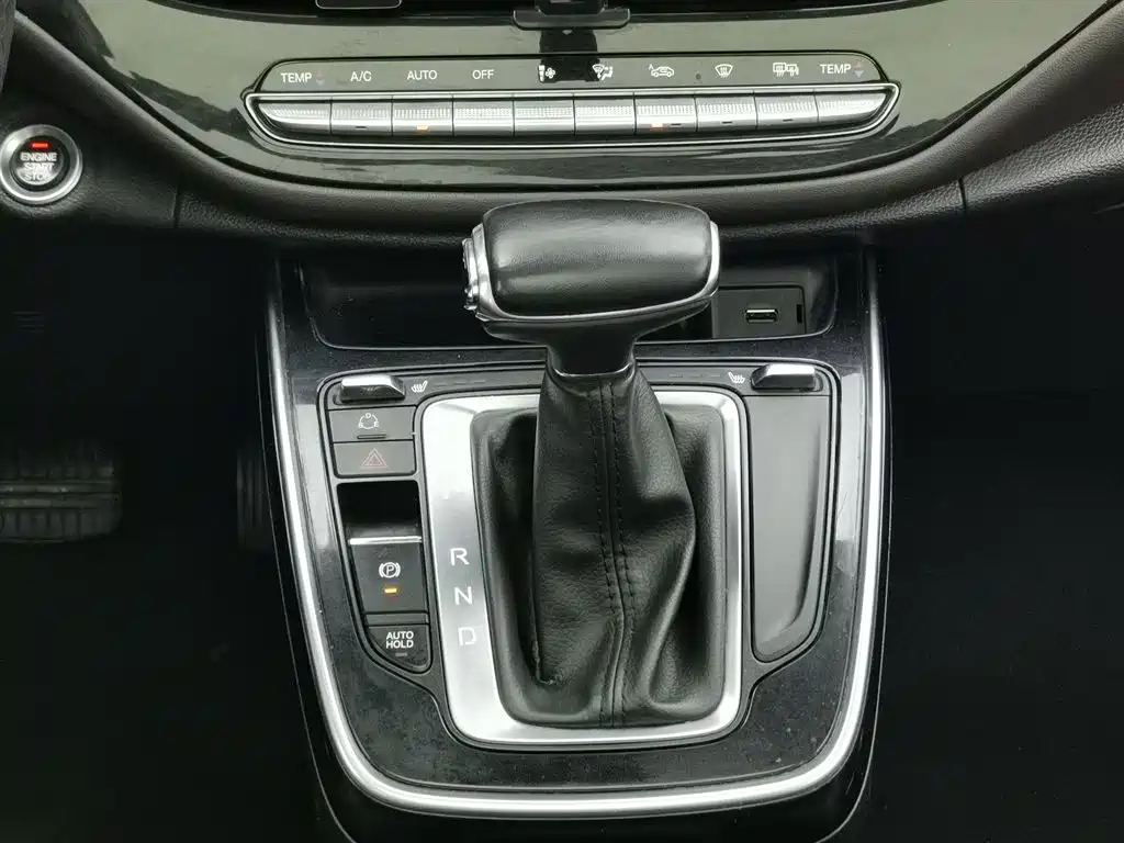GAC Trumpchi Trumpchi M6 2019 270T DCT Premium Edition (7-seater) (China VI) фото 13
