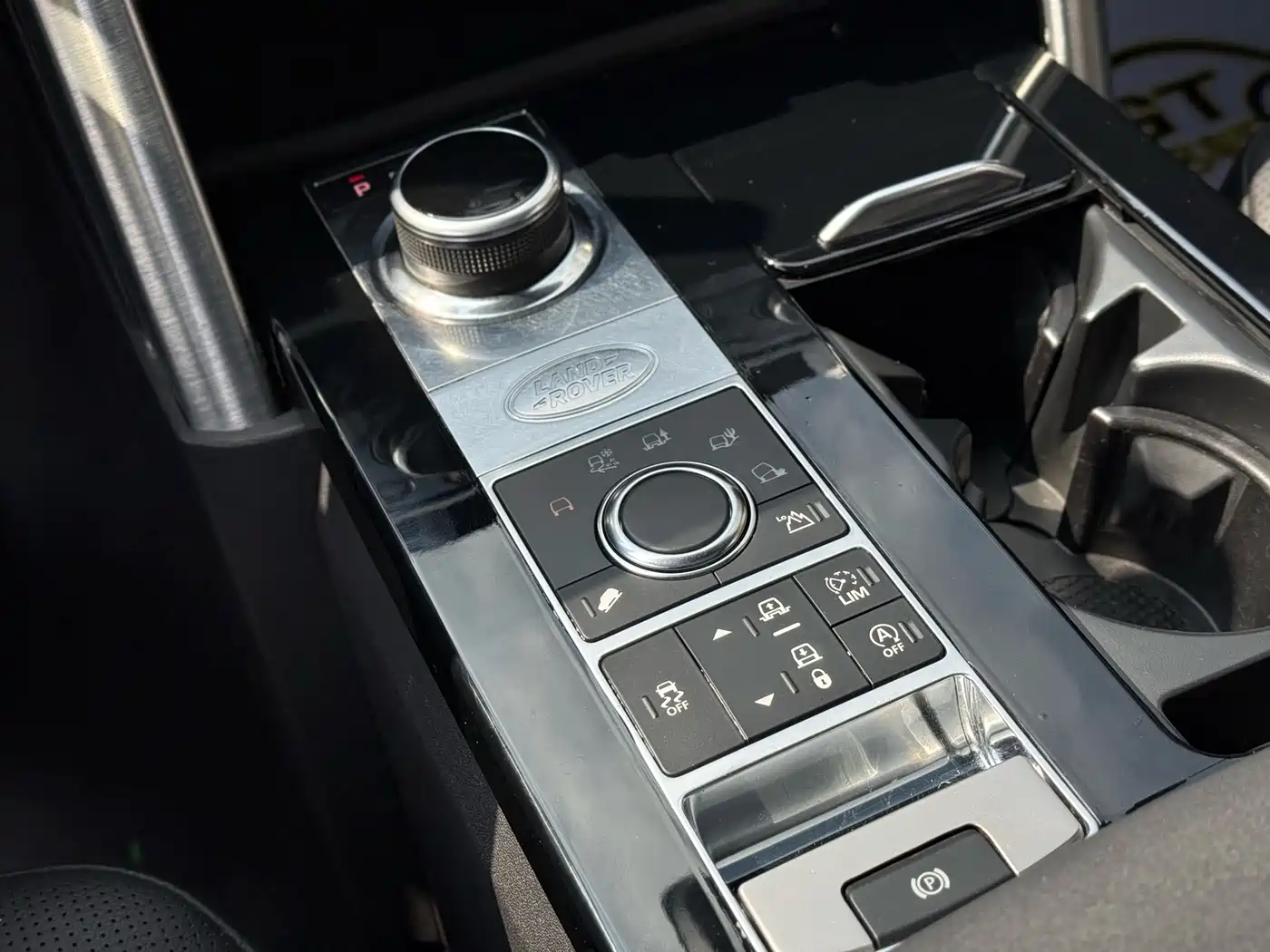 Land Rover Discovery 2017 3.0 SC V6 HSE фото 19