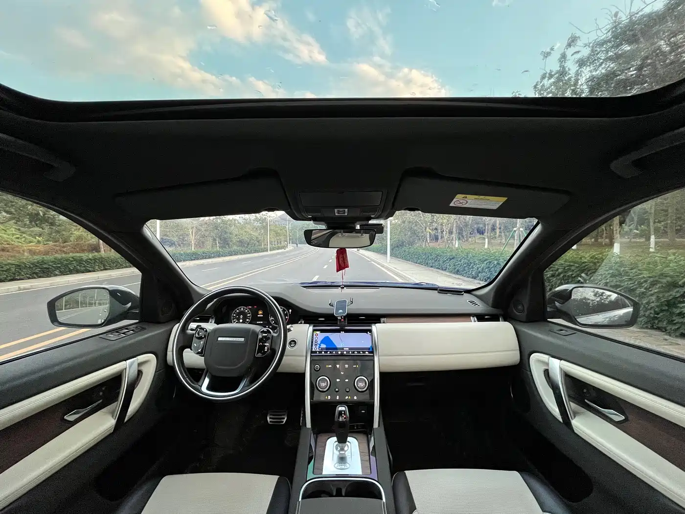 Land Rover Discovery Sport 2021 249PS R-Dynamic SE Performance Technology Edition 5-seater фото 13