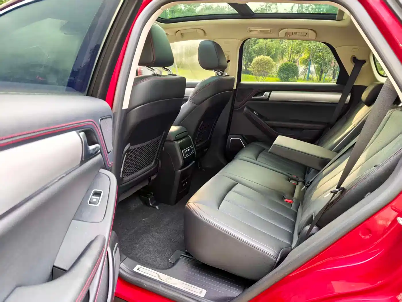 BYD Tang New Energy 2018 DM 2.0T AWD Smart Connection Genesis Edition 7-Seater China V фото 4