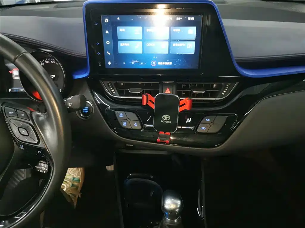 Toyota C-HR 2021 2.0L Luxury Edition фото 10