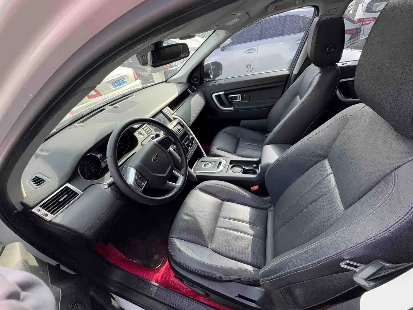 Land Rover Discovery Sport 2016 2.0T HSE фото 4