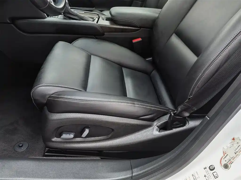 Cadillac XTS 2018 28T Technology фото 20