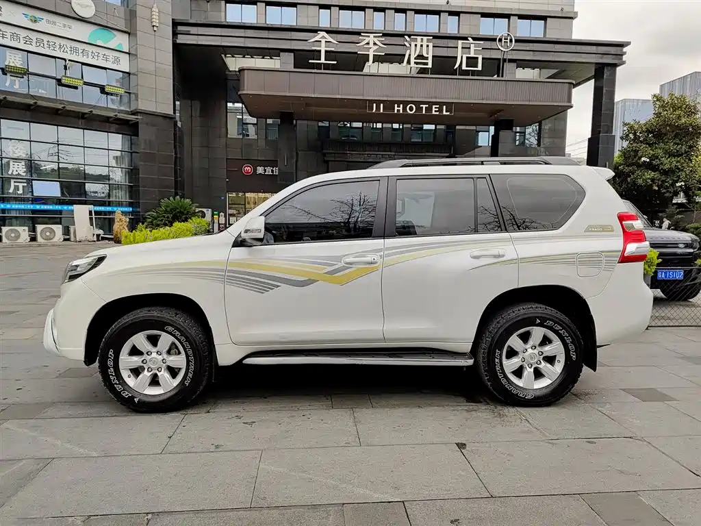 Toyota Prado 2016 3.5L Auto TX-L фото 3