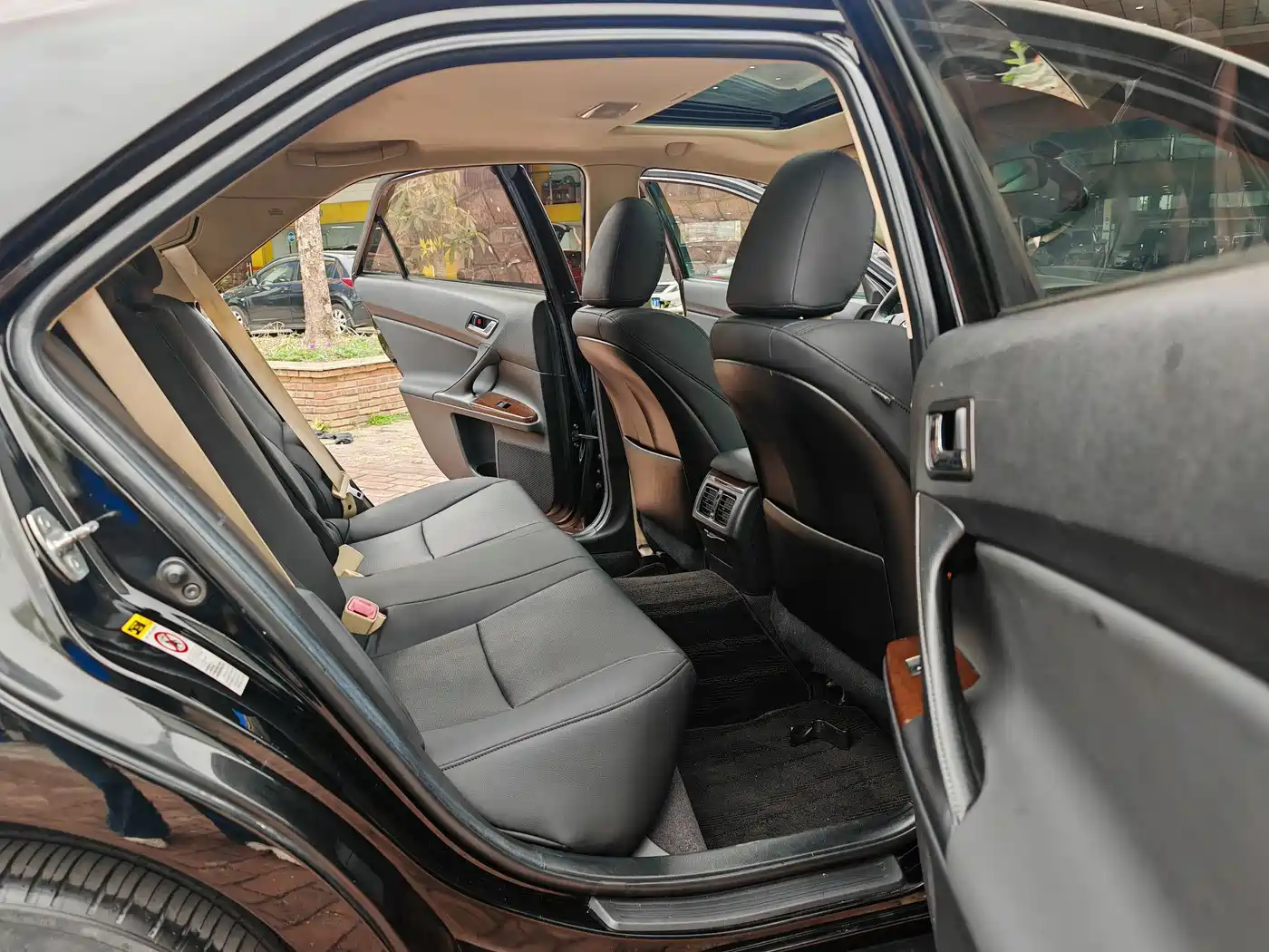 Toyota Reiz 2013 2.5V Elite Edition фото 8