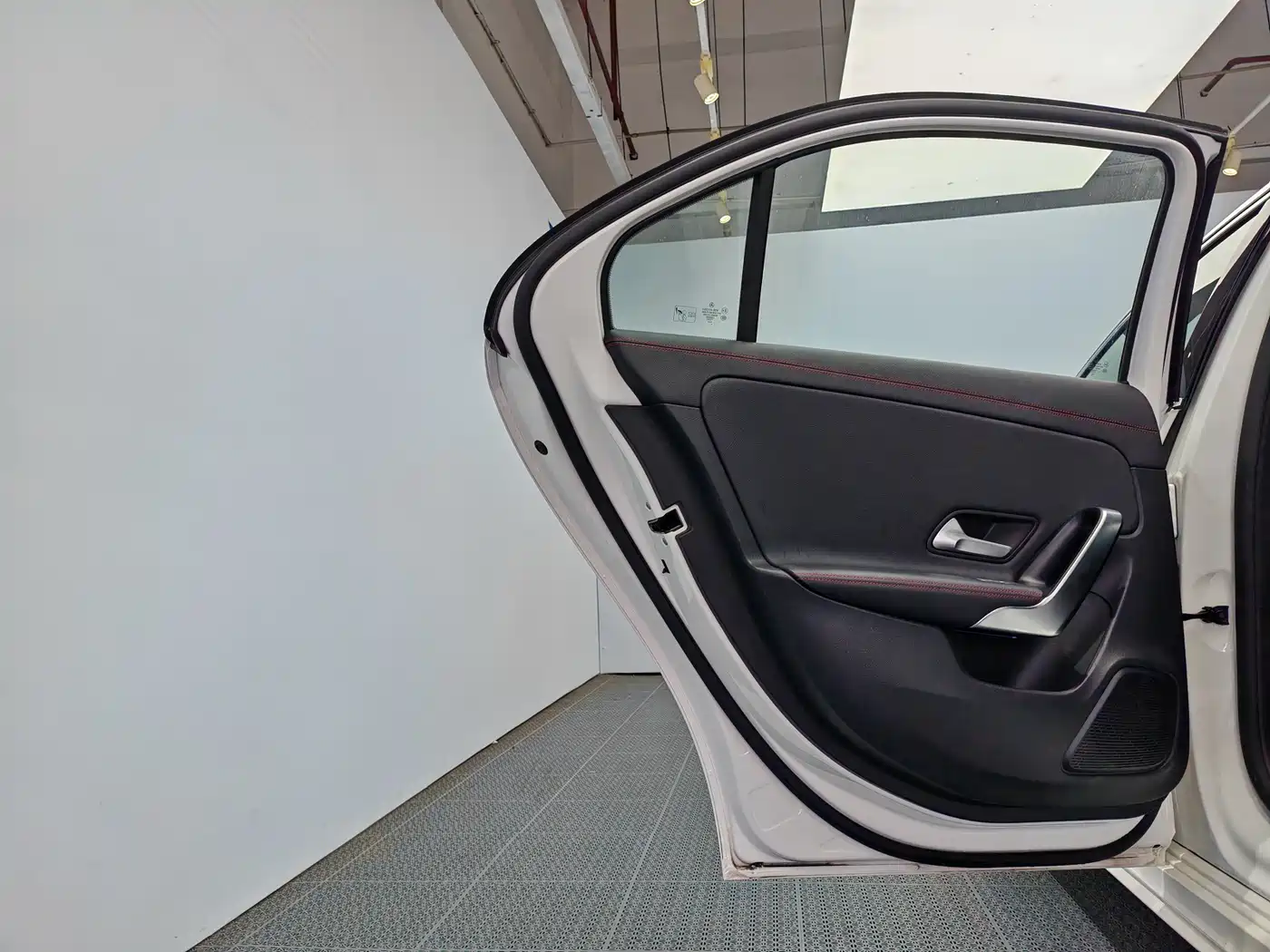Mercedes-Benz A-Class 2023 A 200 L Fashion фото 14