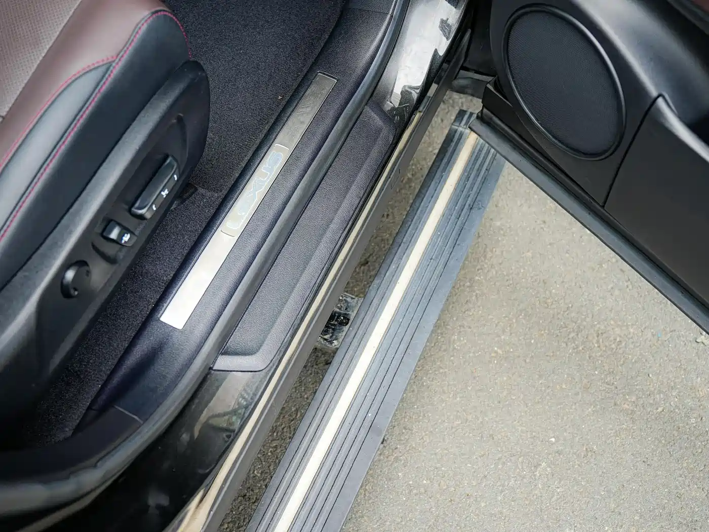 Lexus RX 2016 300 4WD Elegance Edition (China V) фото 25