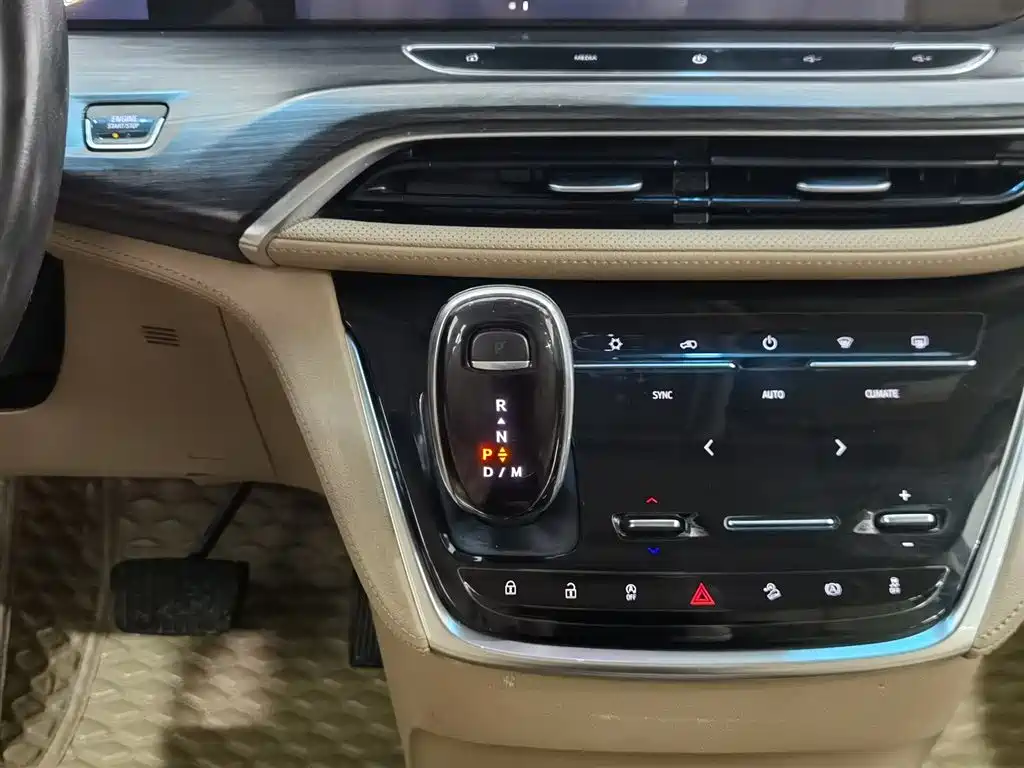 Buick GL8 2021 ES Landlord 653T Premium фото 13
