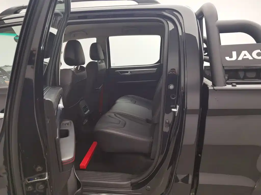 JAC JAC T8 2025 2023 2.0T PRO Automatic Diesel 2WD Sharp Edition Extended Cab