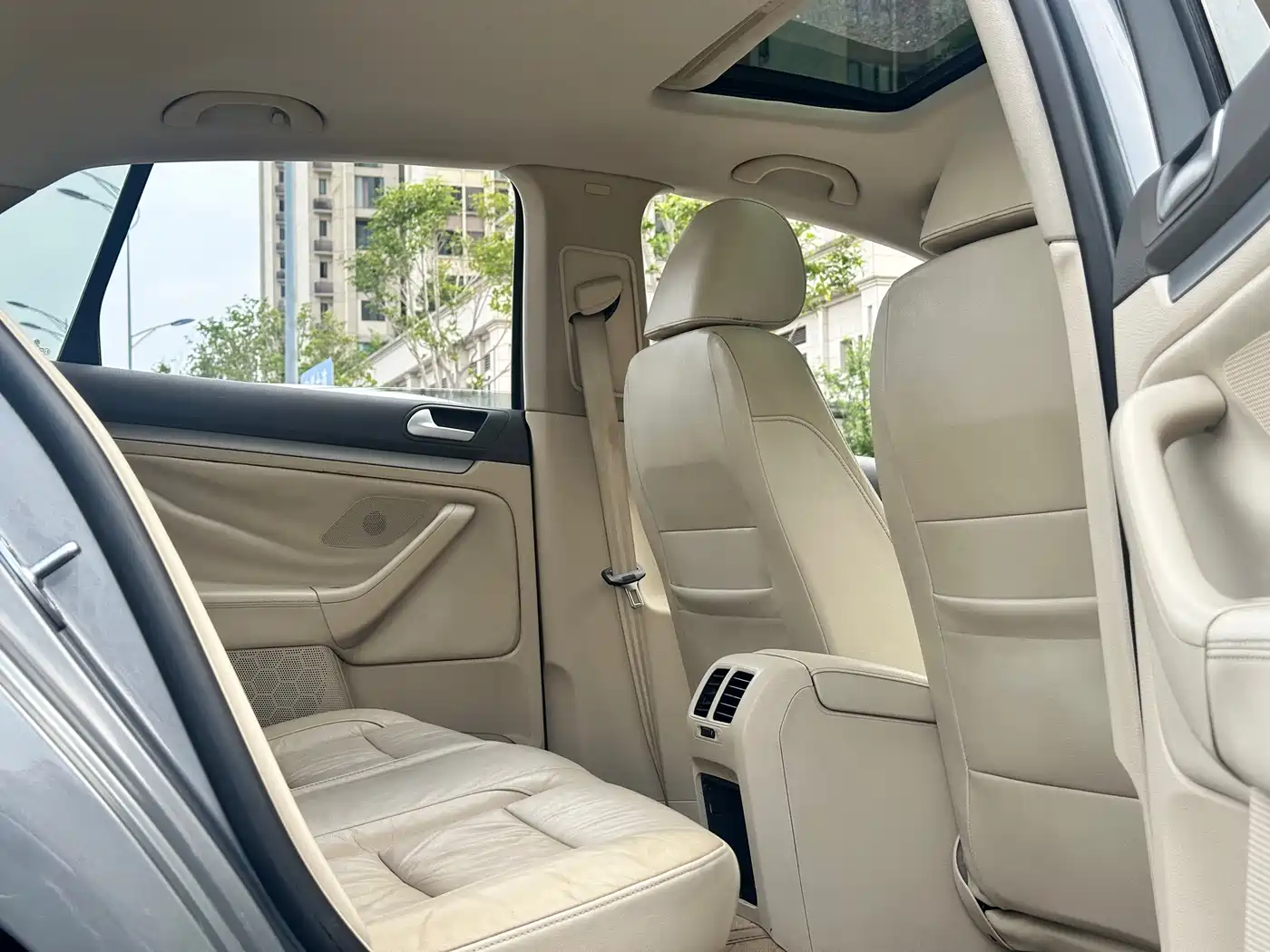 Volkswagen Sagitar 2010 1.4TSI Automatic Luxury фото 27