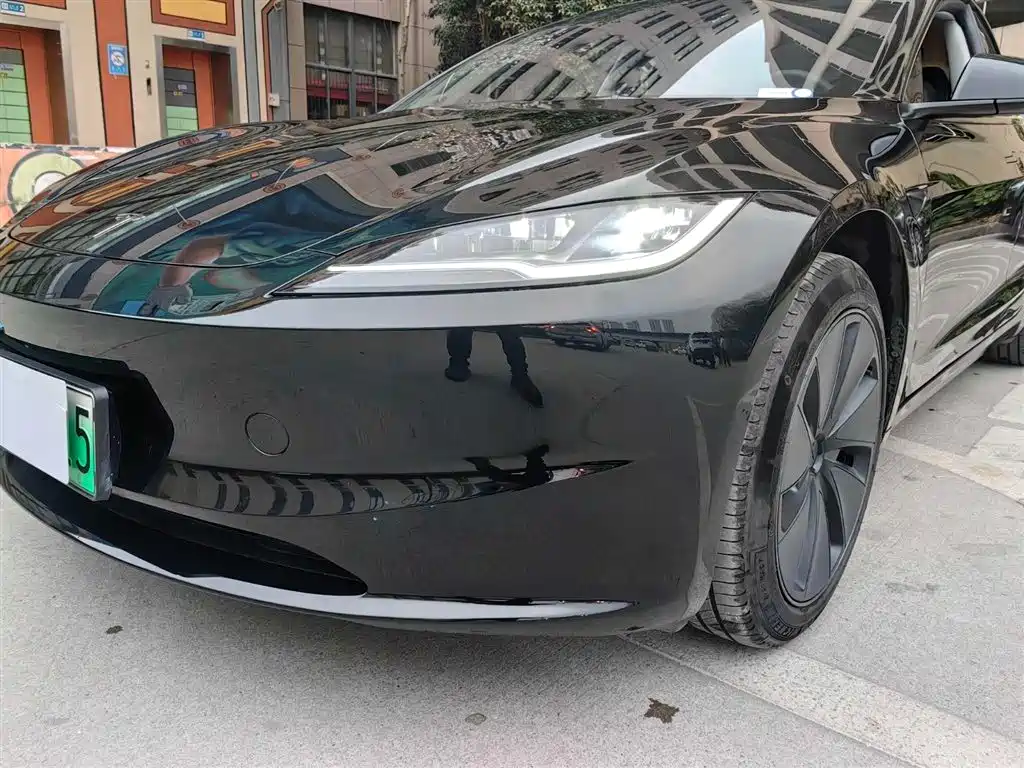 Tesla Model 3 2023 Rear-Wheel Drive фото 4