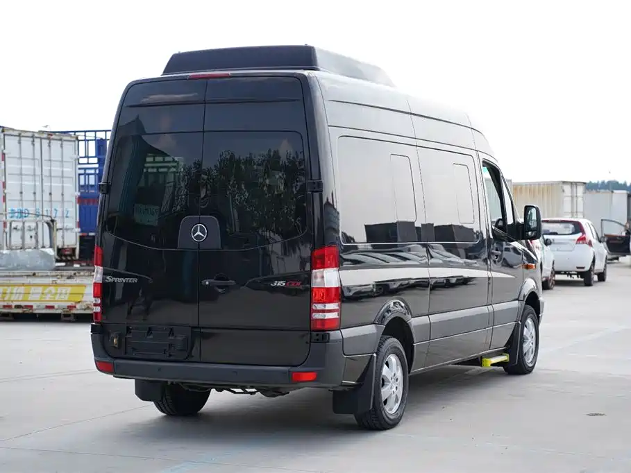 Mercedes-Benz Sprinter 2016 2014 Model 2.1T Excellent Travel Medium Wheelbase