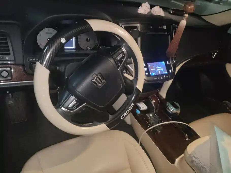 Toyota Crown 2019 2018 2.0T Fashion Edition