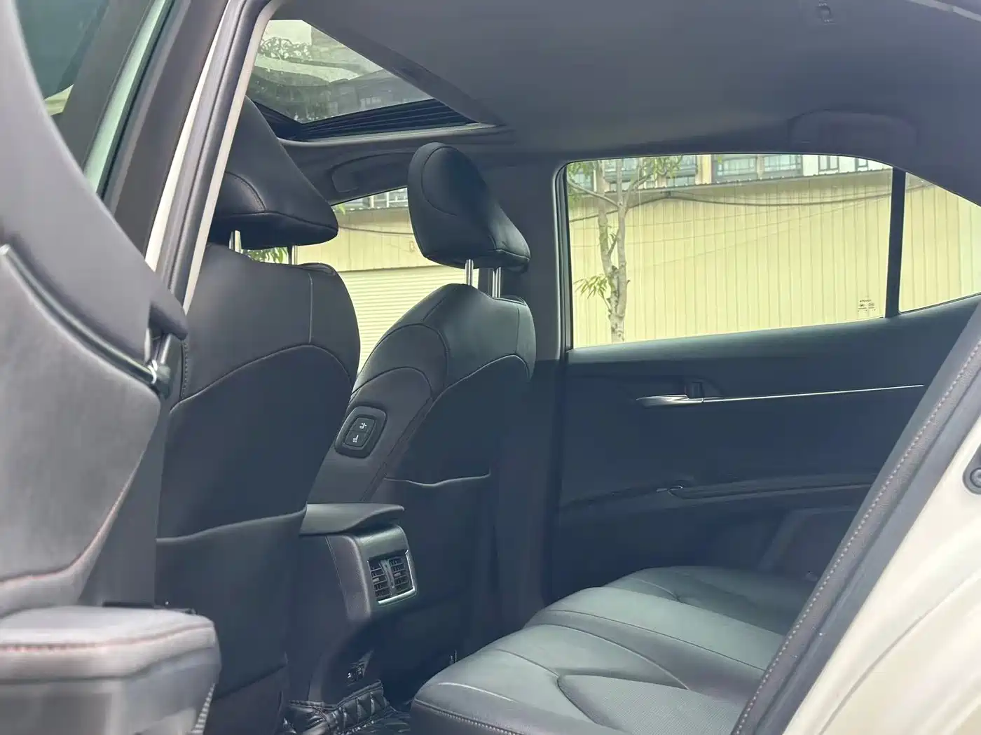 Toyota Camry 2021 2.0G Luxury Edition фото 21