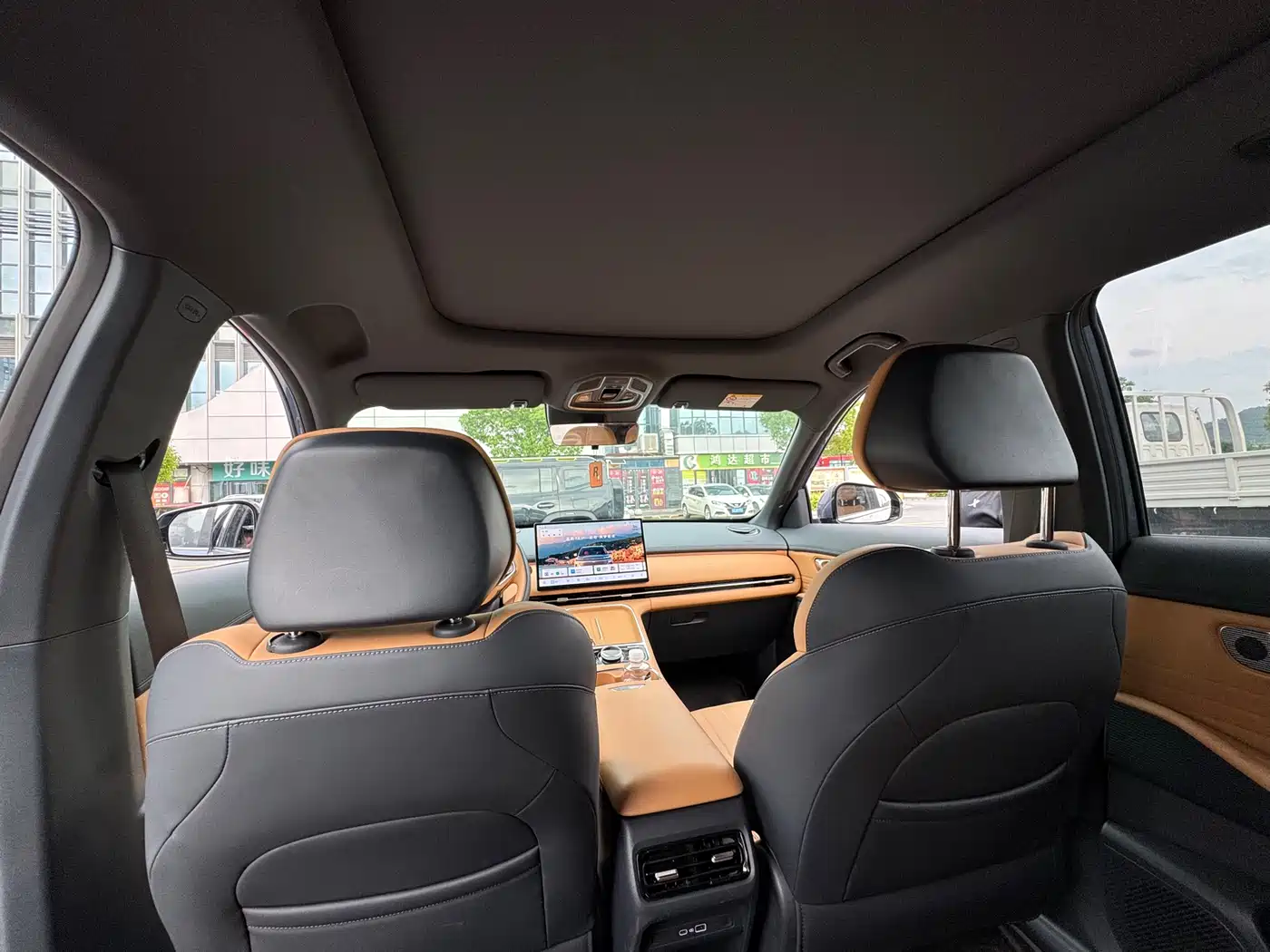 Geely Galaxy Galaxy Starship 7 EM-i 2025 Model 120km Explorer+ Edition фото 7