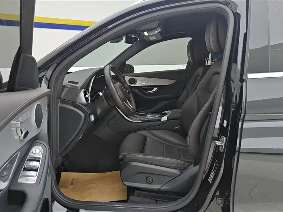 Mercedes-Benz GLC 2021 GLC 260 L 4MATIC Sporty фото 9