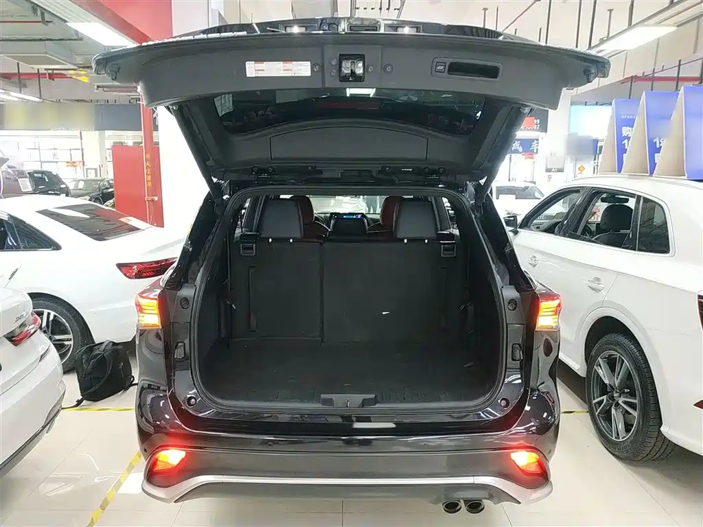 Toyota Crown Kluger 2021 2.5L HEV AWD Flagship Edition фото 15