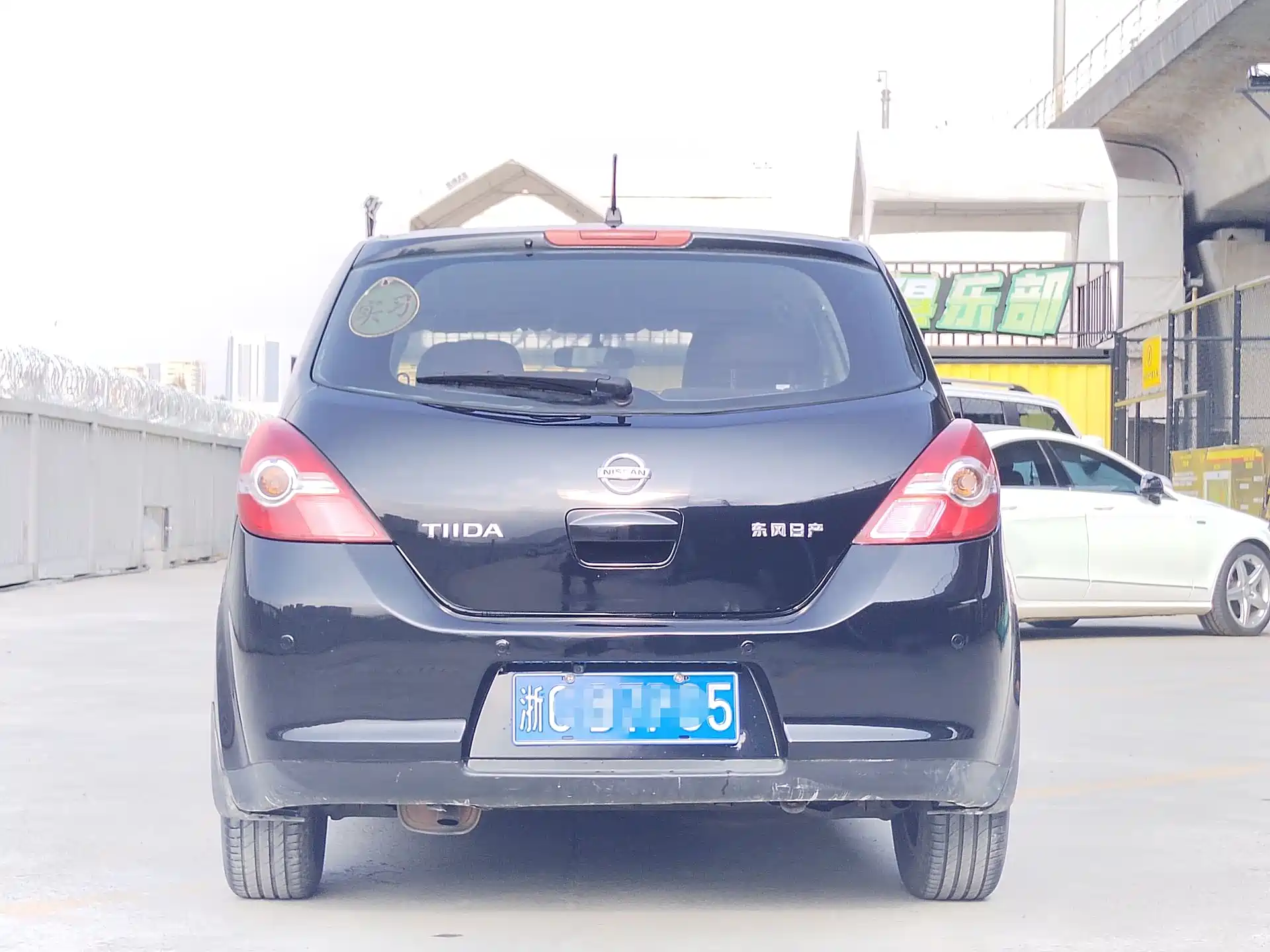 صورة 5 - Nissan Tiida