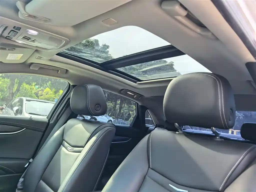 Cadillac XTS 2018 28T Elite фото 17