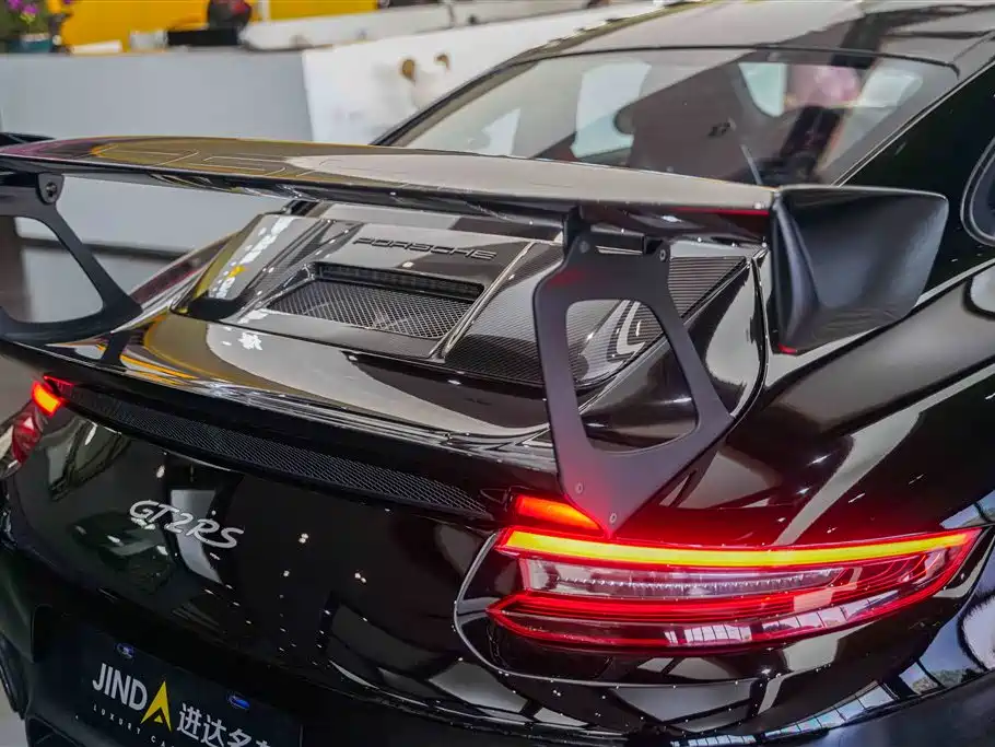 Porsche 911 2018 GT2 RS 3.8T фото 14