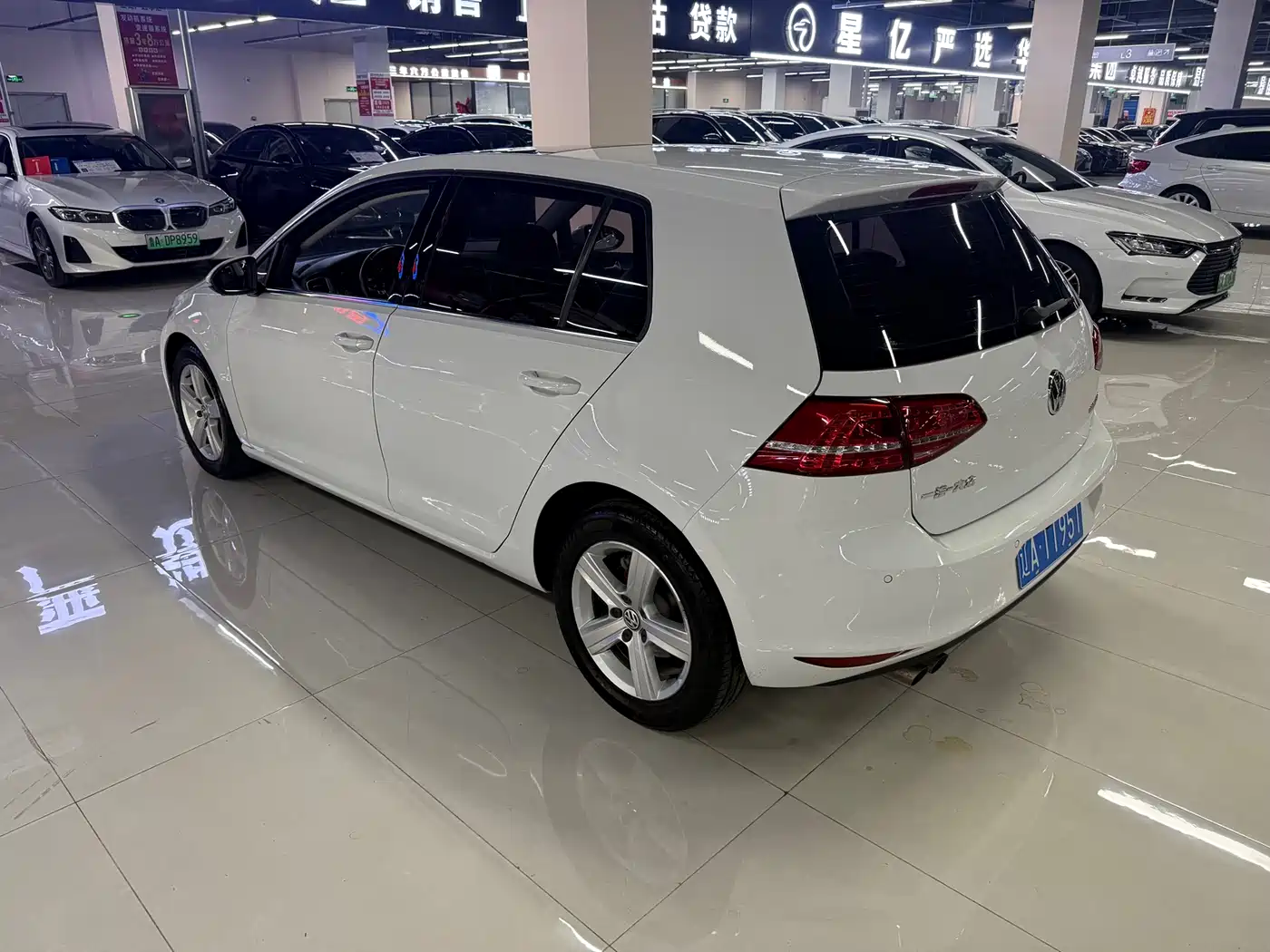 Volkswagen Golf 2015 1.4TSI Automatic Luxury фото 9