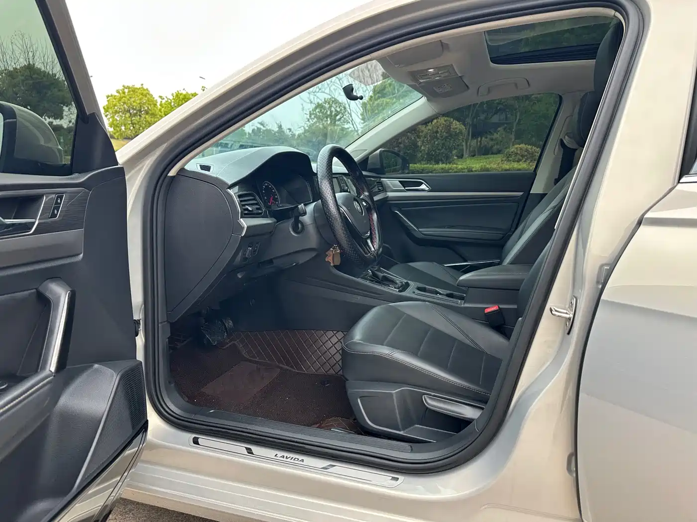 Volkswagen Lavida 2019 1.5L Automatic Comfort Edition China VI фото 6
