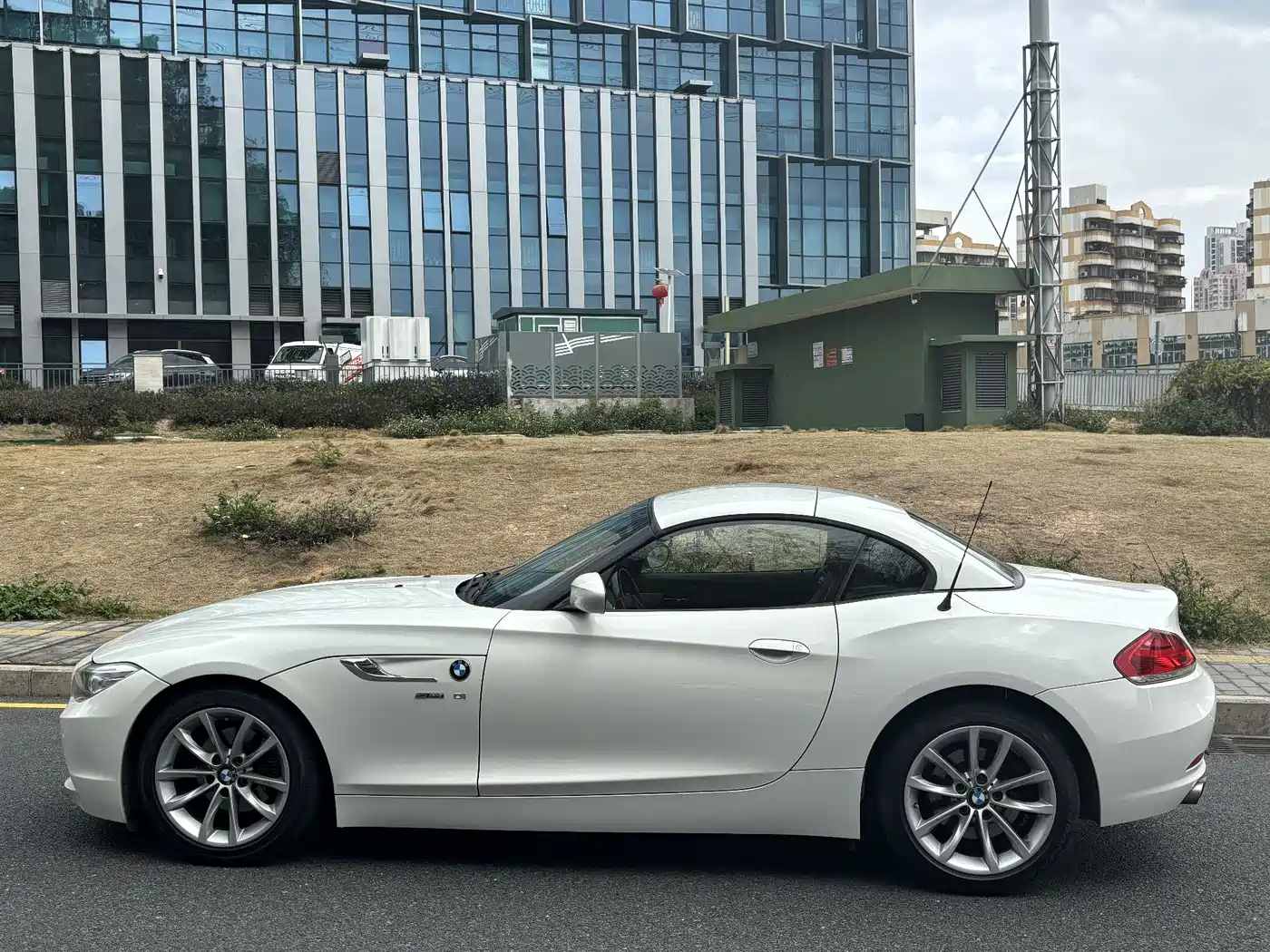 BMW Z4 2013 sDrive20i Leading фото 19