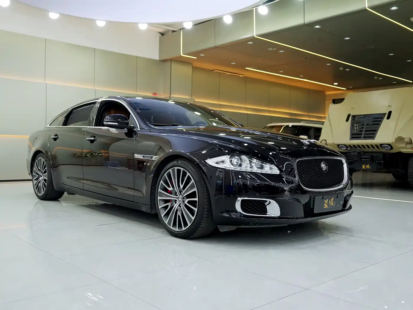 Jaguar XJ 2013 XJL 5.0 SC Ultimate Genesis Edition 5-seater фото 7