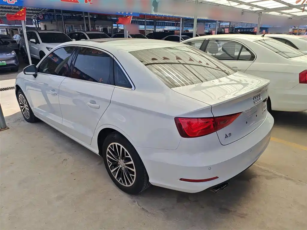Audi A3 2016 Limousine 35 TFSI Leadership фото 5